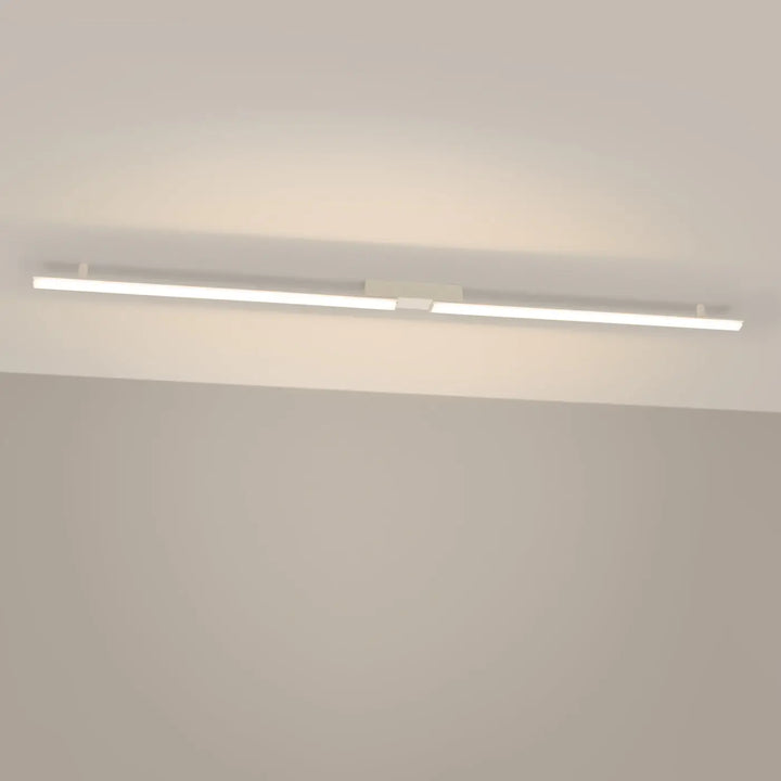 Plafonnier linéaire LAGOM beige allumée, au plafond