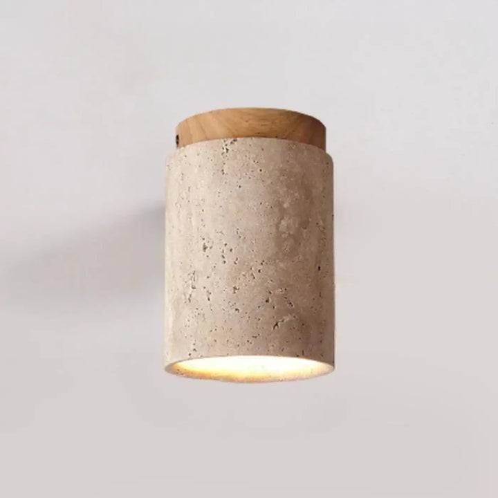 Luminaire plafonnier terris en béton cylindrique avec sommet en bois naturel et éclairage chaud diffus