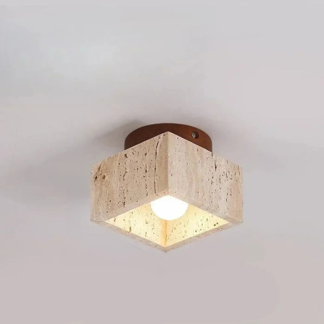 Luminaire plafonnier terris en pierre beige hexagonal avec lumière chaude et base de fixation en métal marron foncé