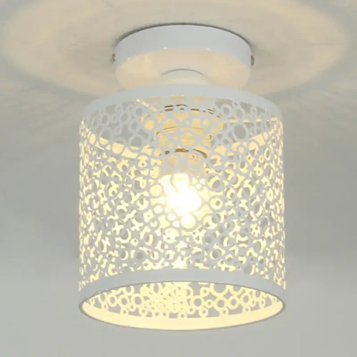Plafonnier Noir Orientale À Motifs Découpés Pour Couloir Chic


