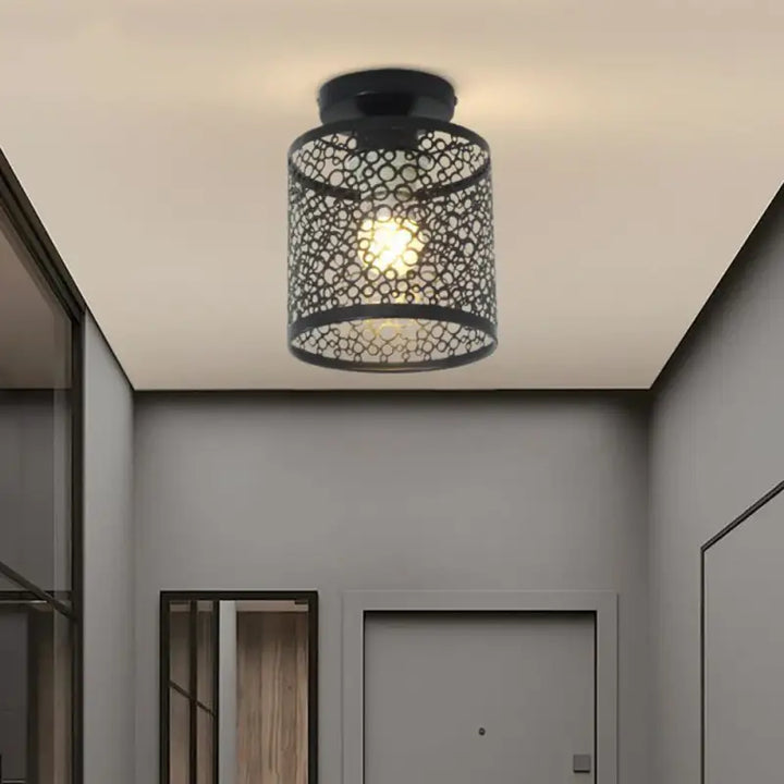 Plafonnier Noir Orientale À Motifs Découpés Pour Couloir Chic

