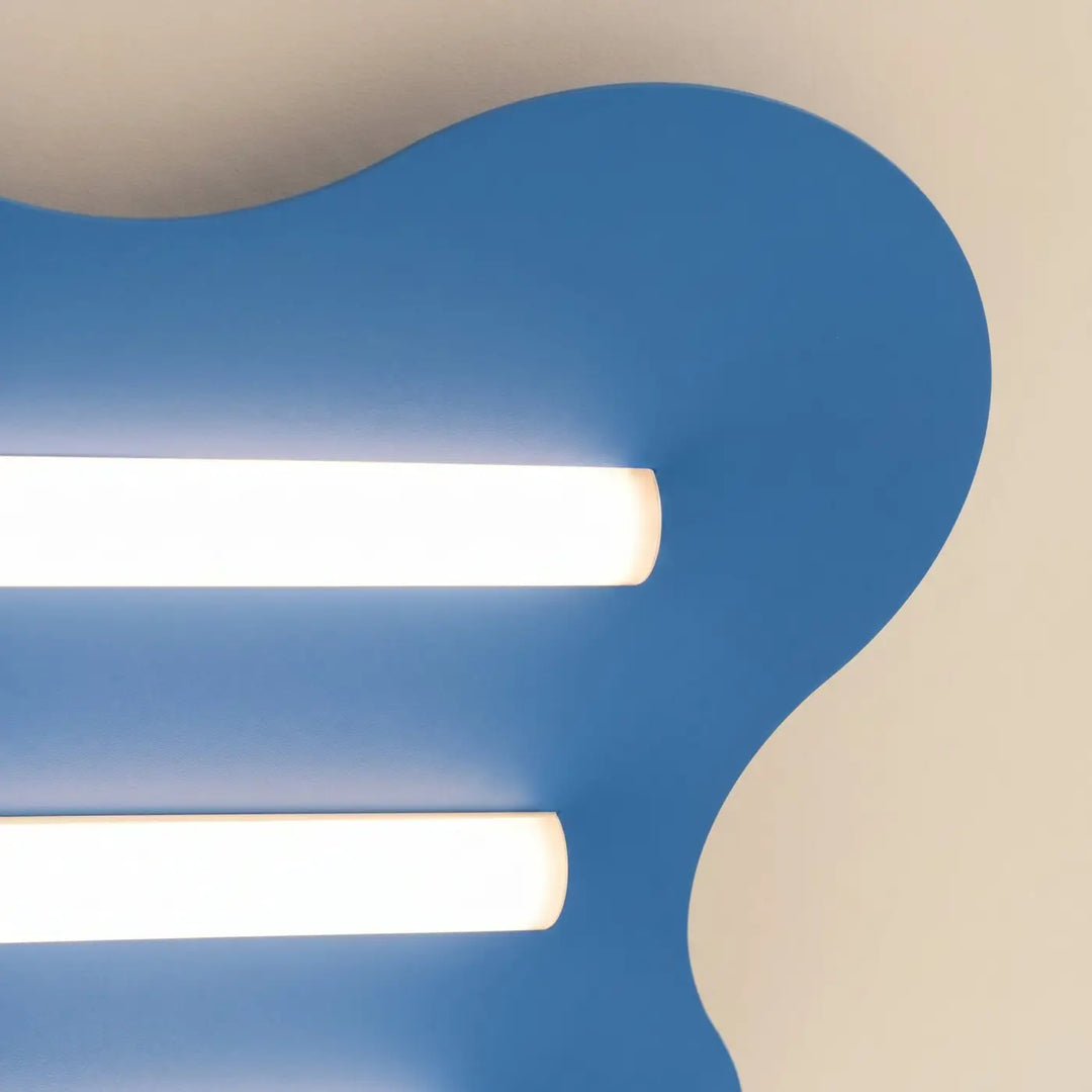 Plafonnier KLOVER bleu clair allumée, détail des tubes