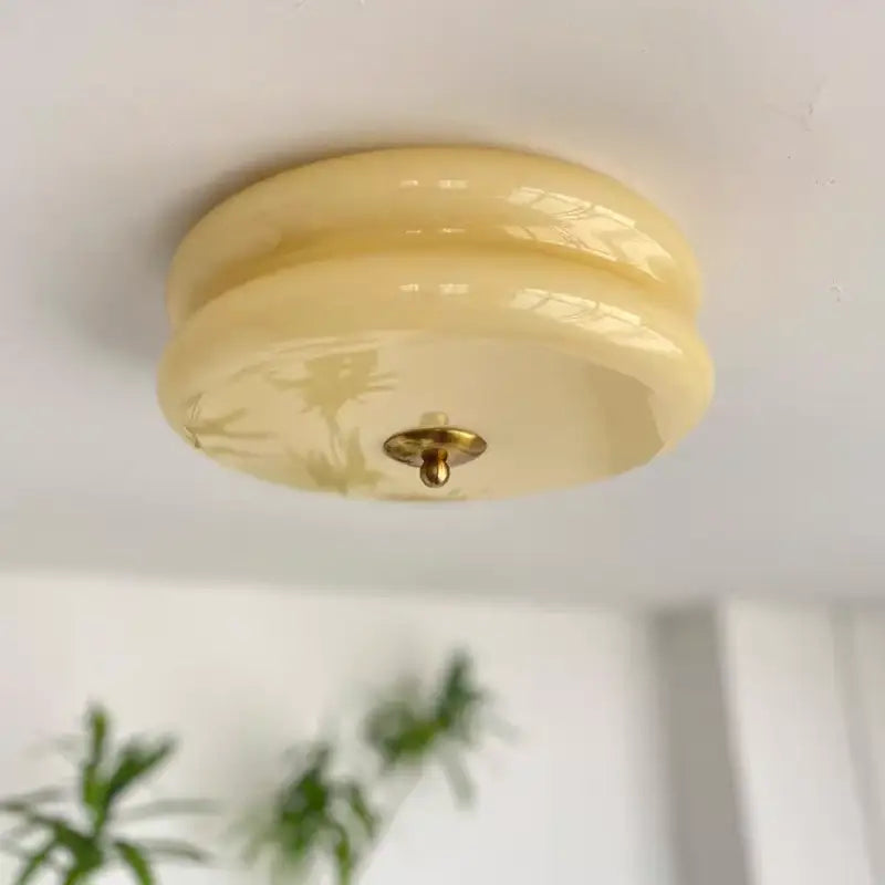 Plafonnier rétro moderne en verre épuré style années 70

