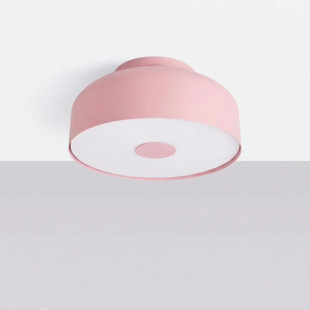 Luminaire Plafonnier rose éteinte, vue rapprochée