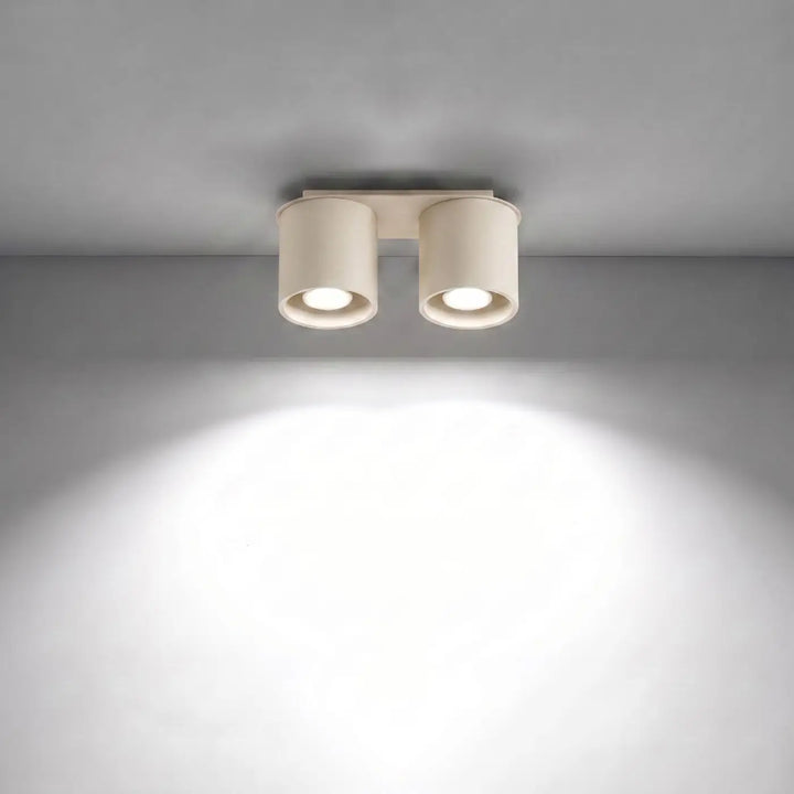 Luminaire Plafonnier beige allumée, vue rapprochée