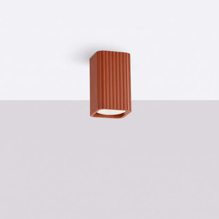 Plafonnier Rayo ocre rouge en aluminium cannelé, éteint