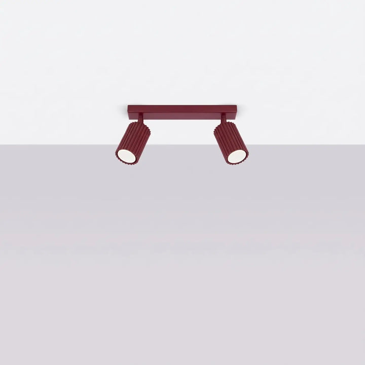 Luminaire Plafonnier bordeaux éteinte, vue rapprochée