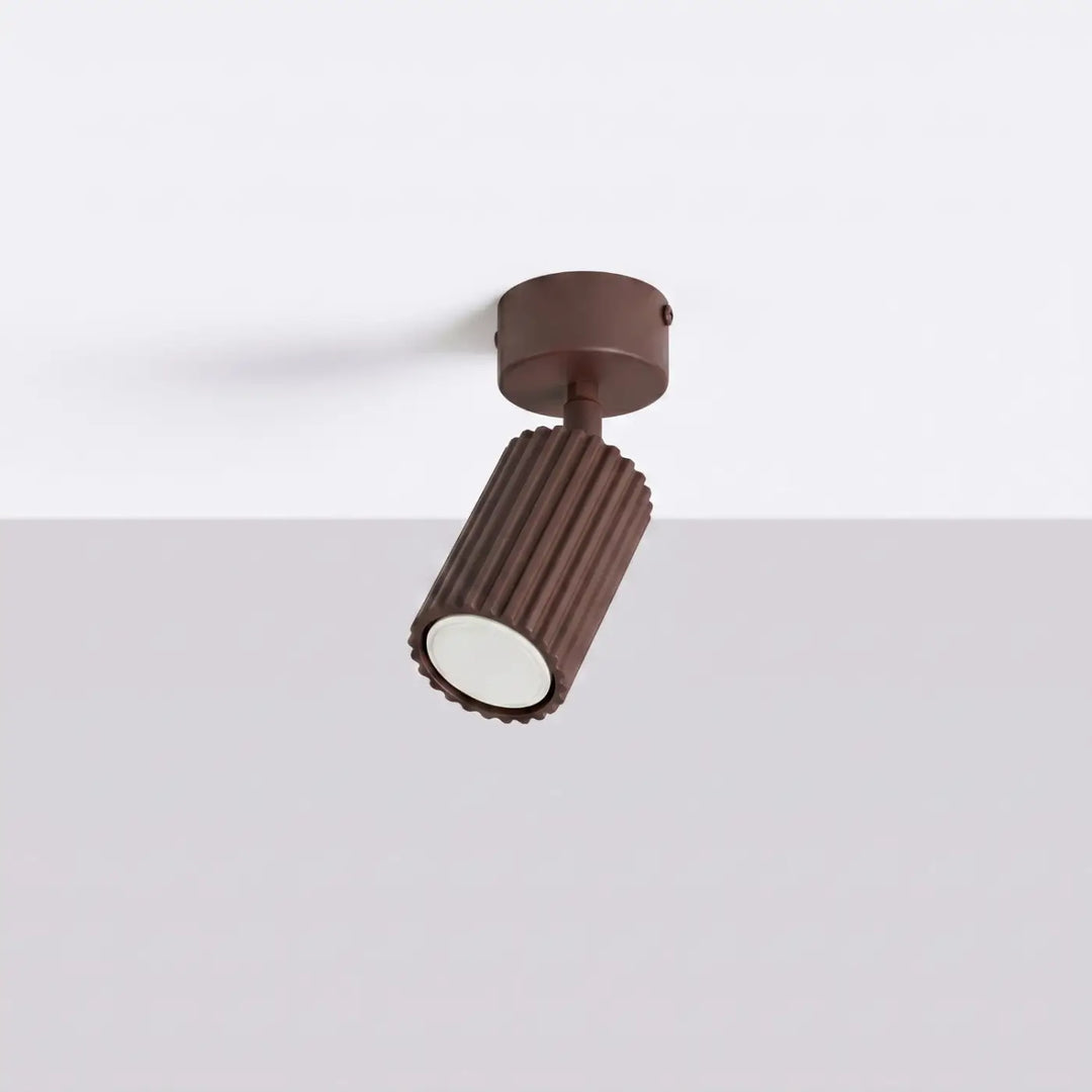 Luminaire Plafonnier marron éteinte, vue rapprochée