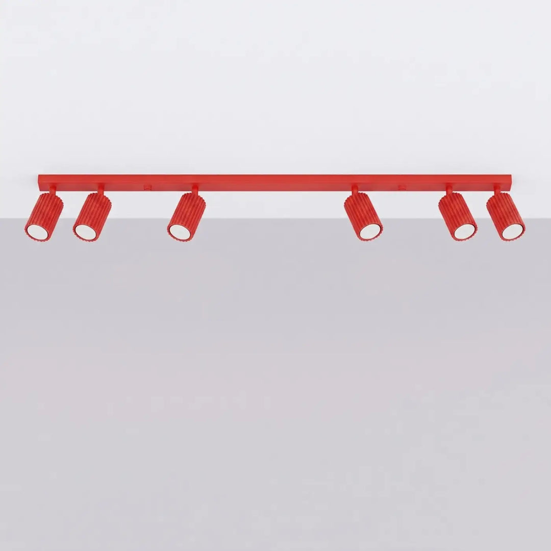 Luminaire Plafonnier rouge éteinte, vue rapprochée