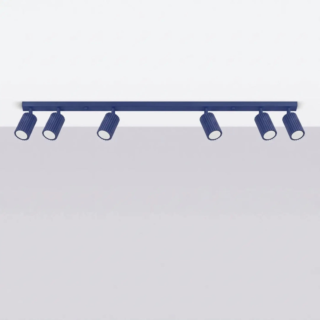 Luminaire Plafonnier outremer éteinte, vue rapprochée