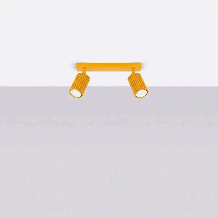 Luminaire Plafonnier jaune éteinte, vue rapprochée