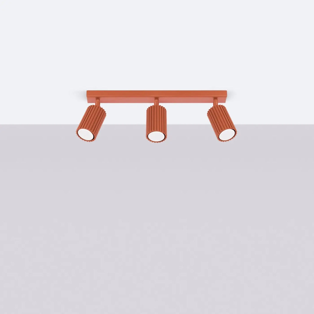 Luminaire Plafonnier ocre rouge éteinte, vue rapprochée