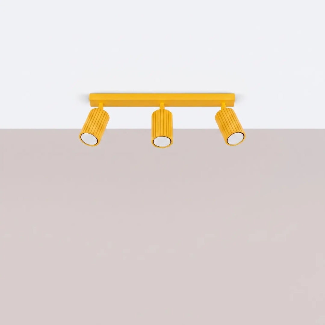 Luminaire Plafonnier jaune éteinte, vue rapprochée