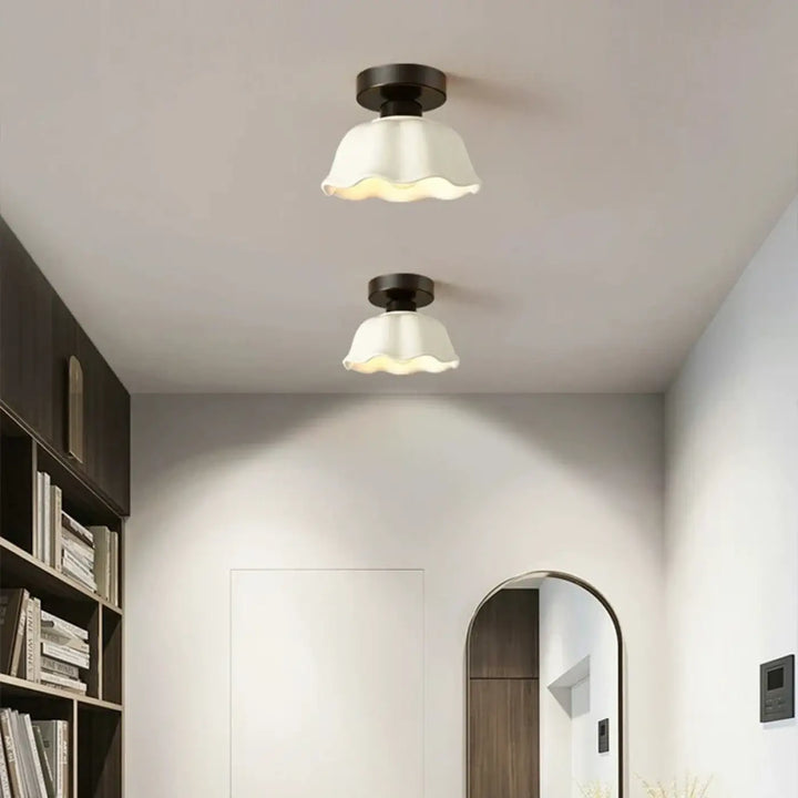 Plafonnier style vintage blanc avec base luminaire