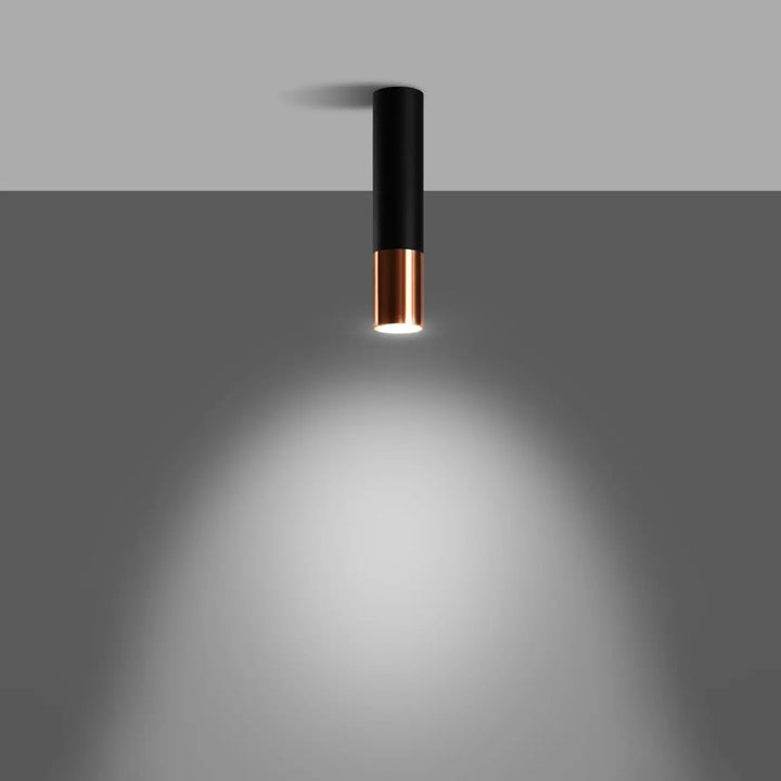 Luminaire Plafonnier noir/cuivre allumée, vue rapprochée