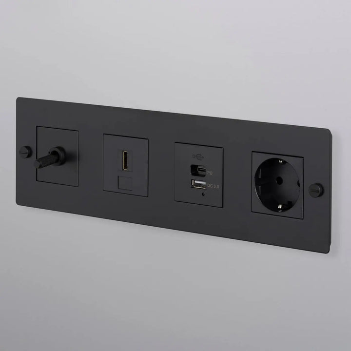 Plaque de finition Wall Plate 4 postes horizontale #couleur_noir