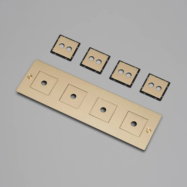 Plaque de finition Wall Plate 4 postes horizontale avec inserts, finition laiton #couleur_dor