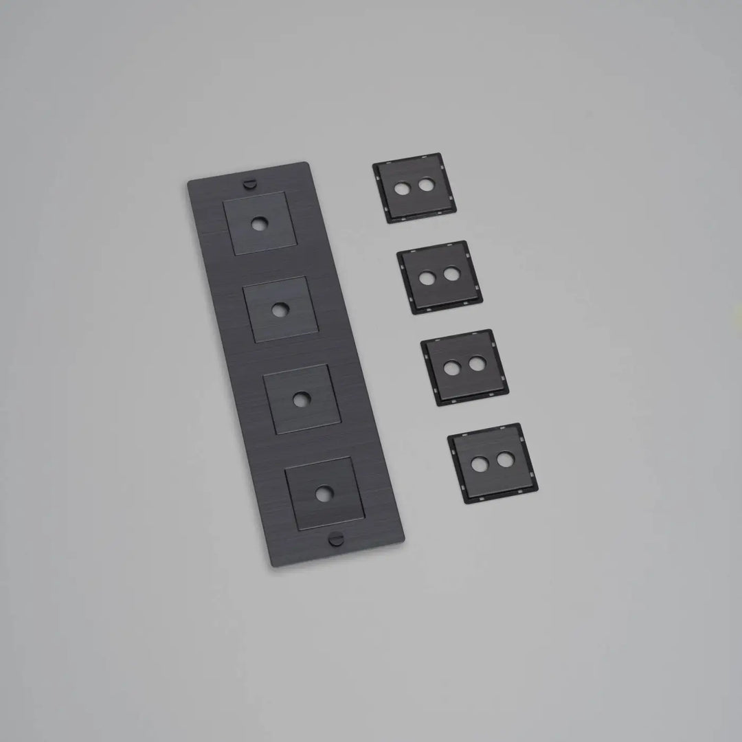 Plaque de finition Wall Plate 4 postes verticale avec inserts, finition bronze fumé #couleur_gris