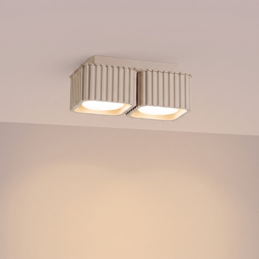 Plafonnier Riff taupe carré en aluminium, allumé