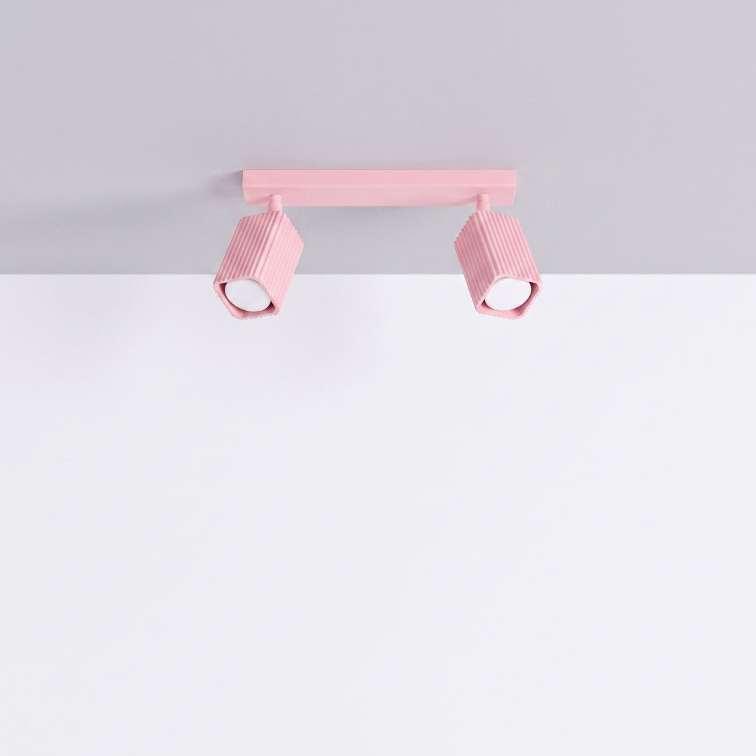 Plafonnier Rayo rose en rampe à spots orientables, éteint