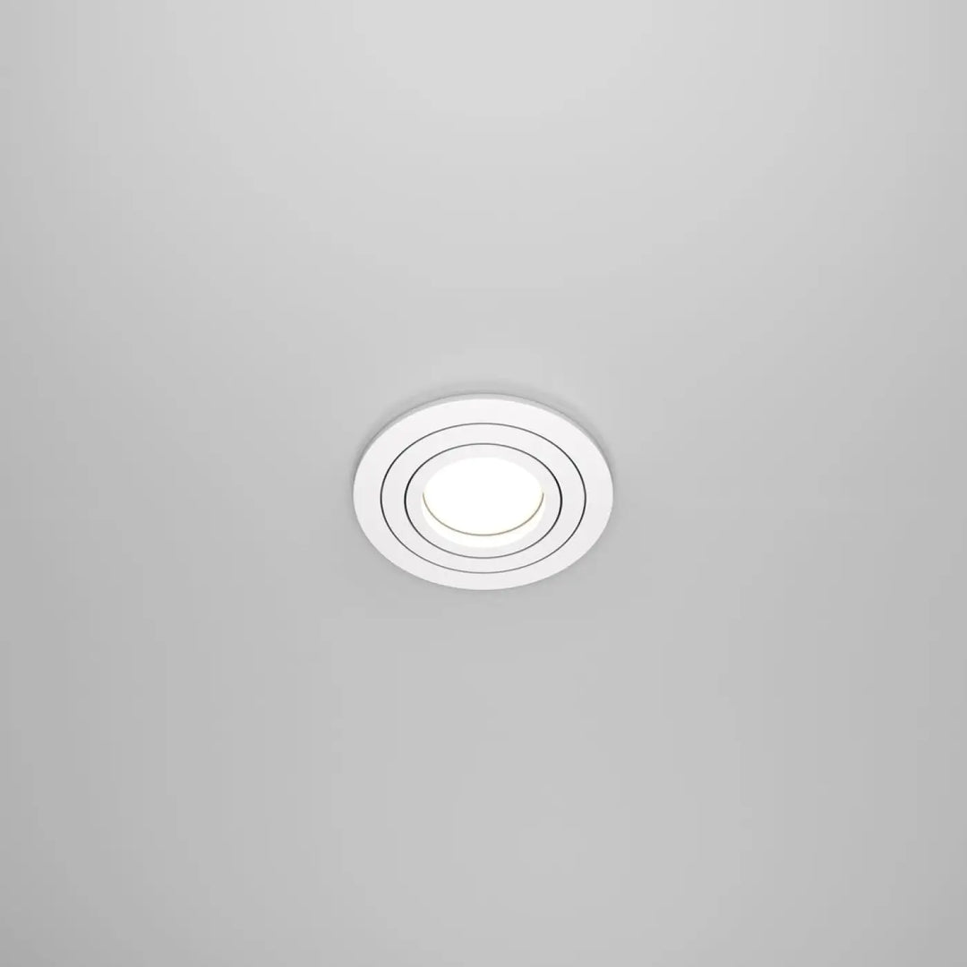 Spot encastrable rond blanc atom avec anneaux concentriques et ampoule gu10 orientable pour éclairage central lumineux