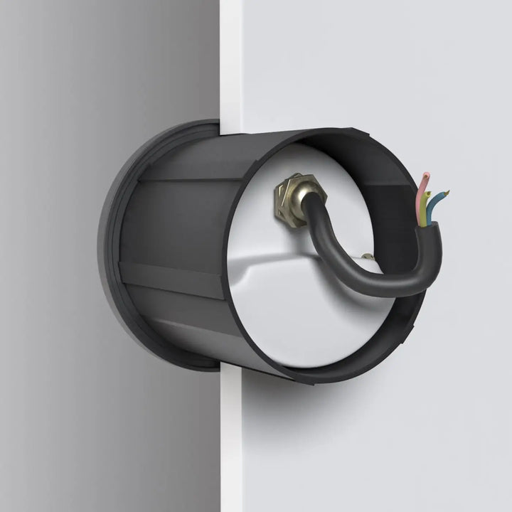 Balise ronde luminaire extérieur avec conduit électrique noir cylindrique et fils multicolores pour spot encastrable lock led