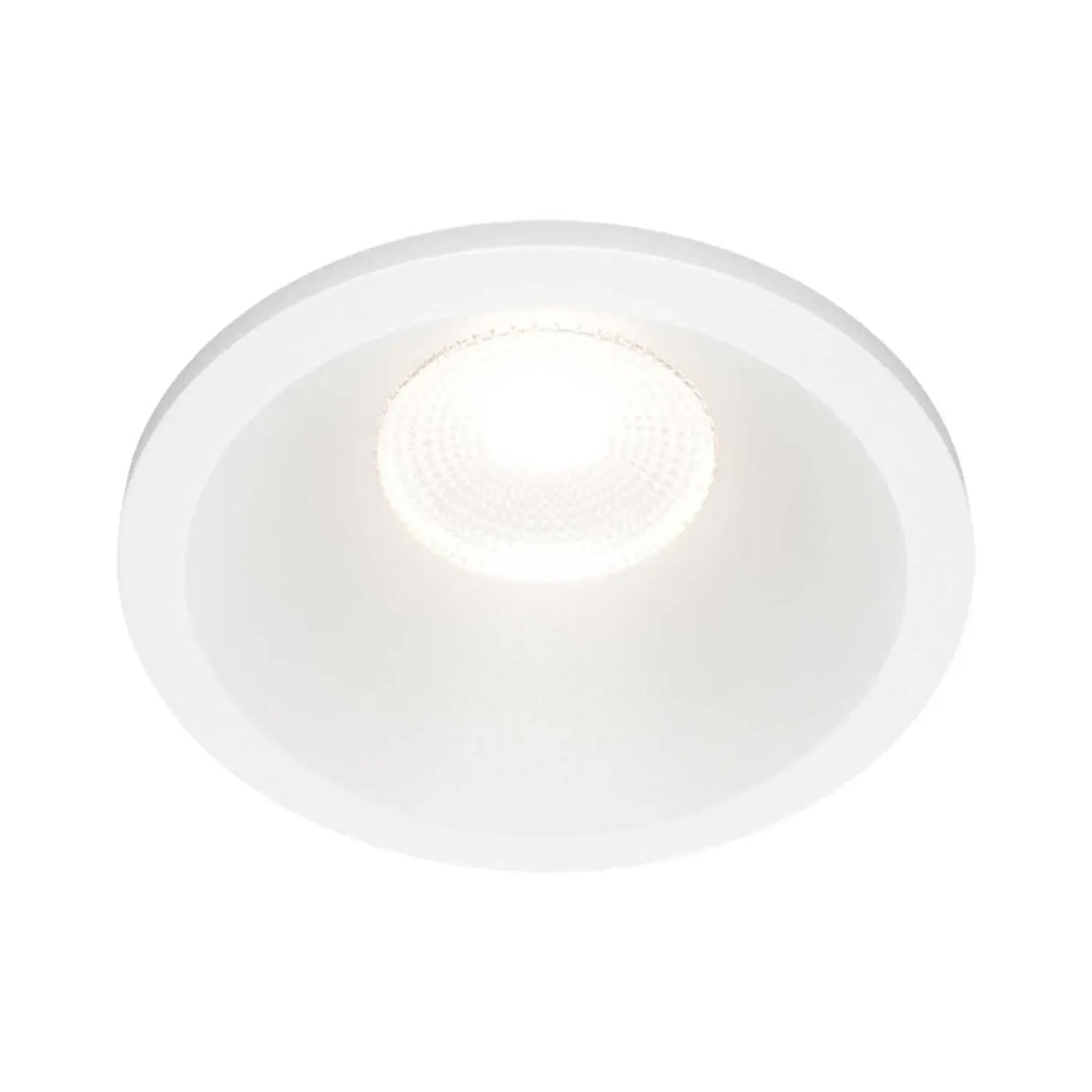 Spot led encastré blanc chaud avec lentille en verre dépoli et design moderne indice ip65 intégré