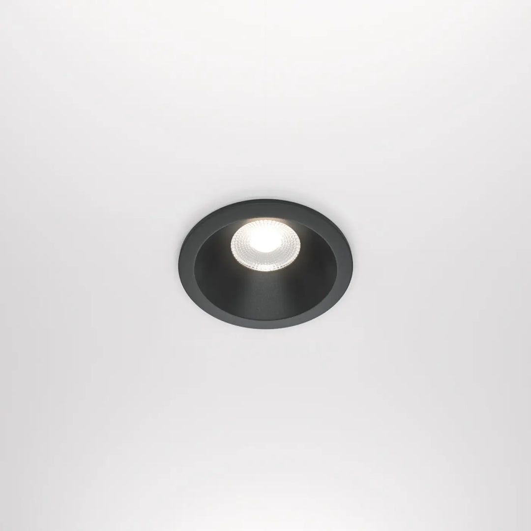 Spot led encastré zoom avec indice ip65, éclairage blanc chaud et finition mate noire intégrée en led