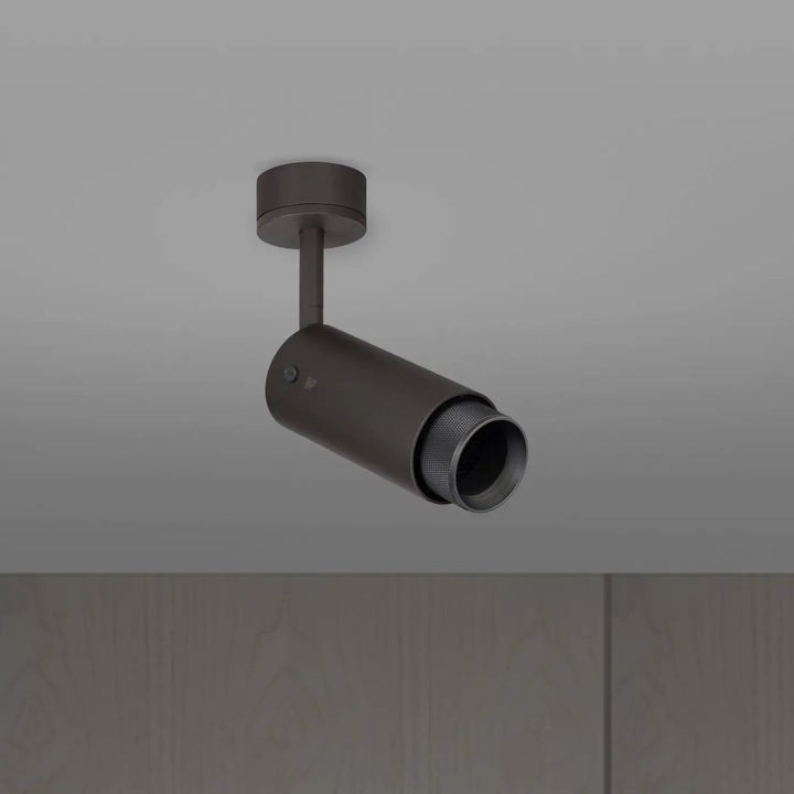 Spot orientable Exhaust à gravure quadrillée Graphite finition bronze fumé, vue 4 #couleur_gris