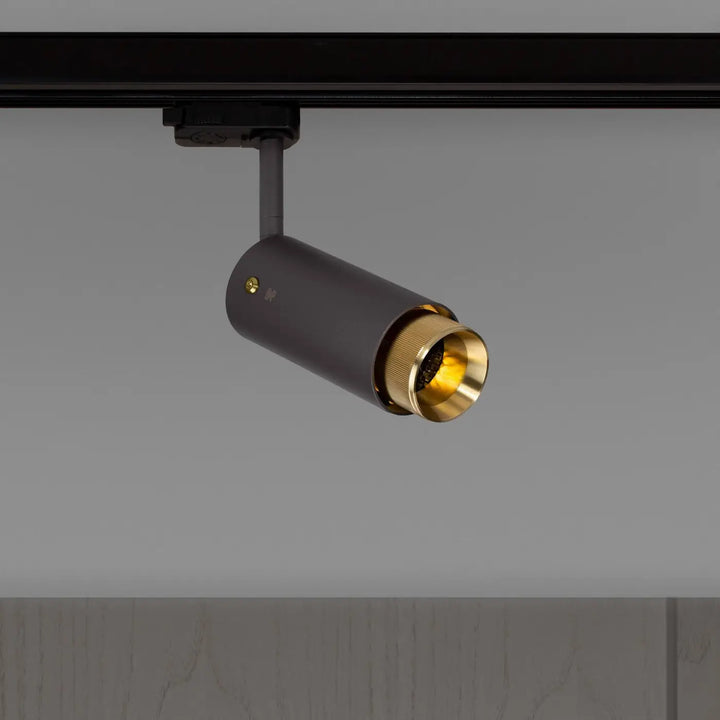Spot sur rail Exhaust à gravure alignée Graphite, finition laiton #couleur_dor