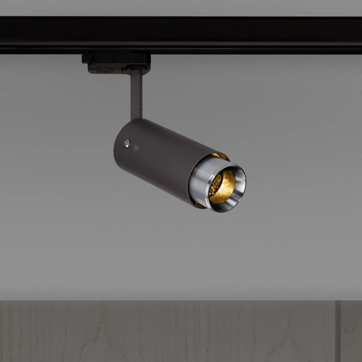 Spot sur rail Exhaust à gravure alignée Graphite, finition acier #couleur_argent