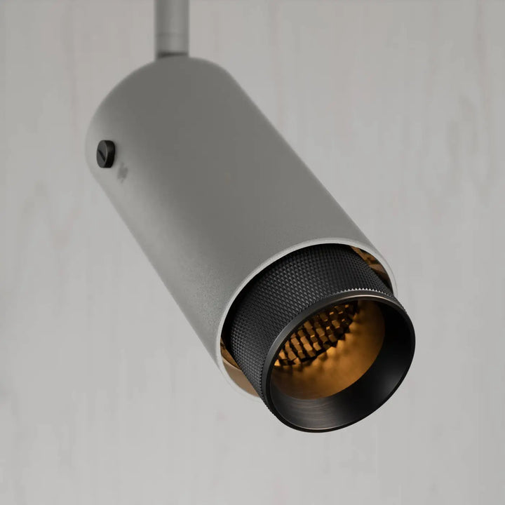 Spot sur rail Exhaust à gravure quadrillée Pierre, finition bronze fumé, vue 3 #couleur_gris