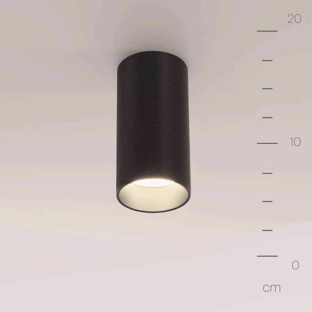 Spot artisan saillie luminaire plafond noir cylindrique en aluminium texturé avec culot gu10 et intérieur blanc chaud