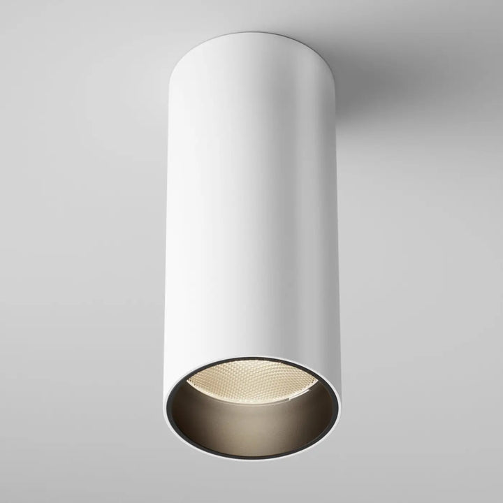 Spot focus led cylindre blanc avec panneau led intégrée doré texturé version dimmable encastrée au plafond