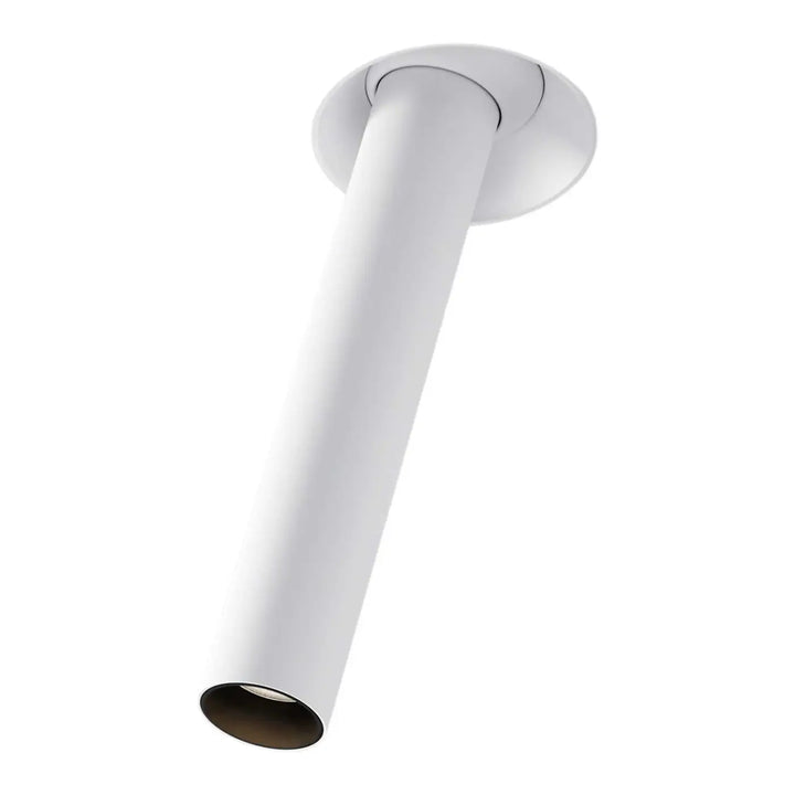 Spot focus t est un spot cylindre blanc mat monté au plafond avec fin orientable pour un éclairage ciblé moderne