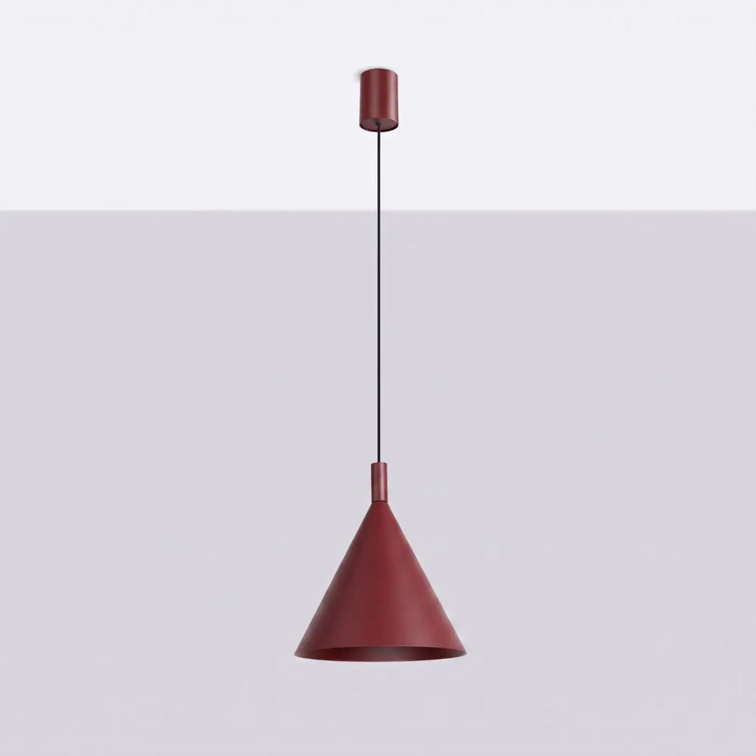 Suspension Luminaire bordeaux éteinte, vue rapprochée
