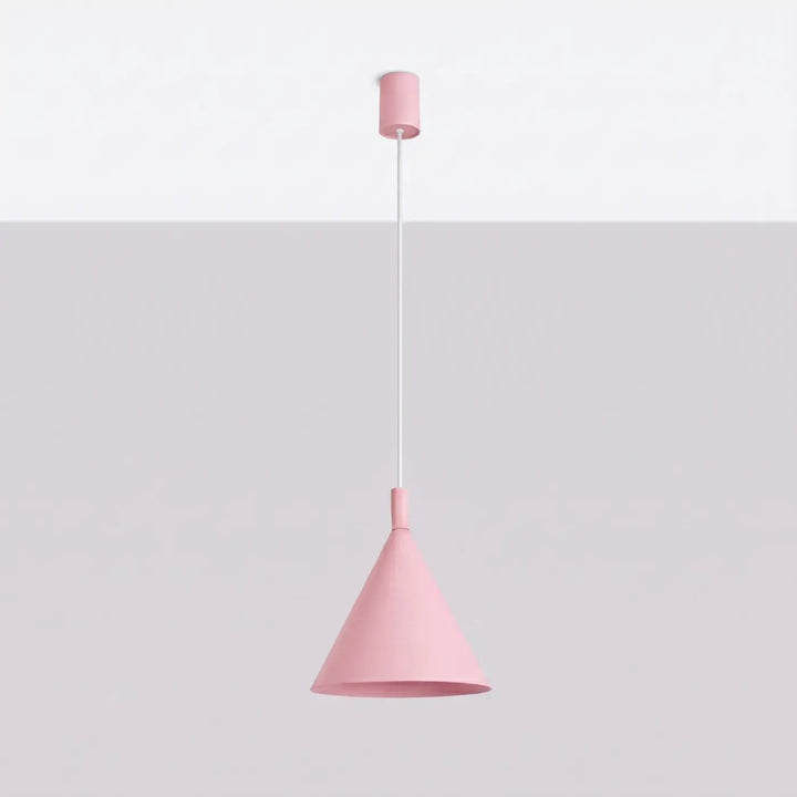Suspension Luminaire rose éteinte, vue rapprochée