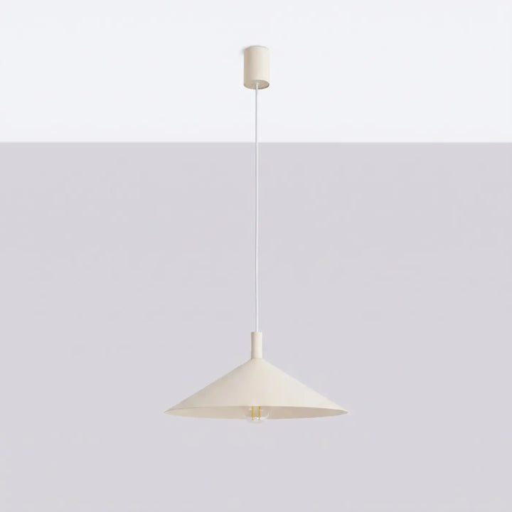 Suspension Luminaire beige éteinte, vue rapprochée
