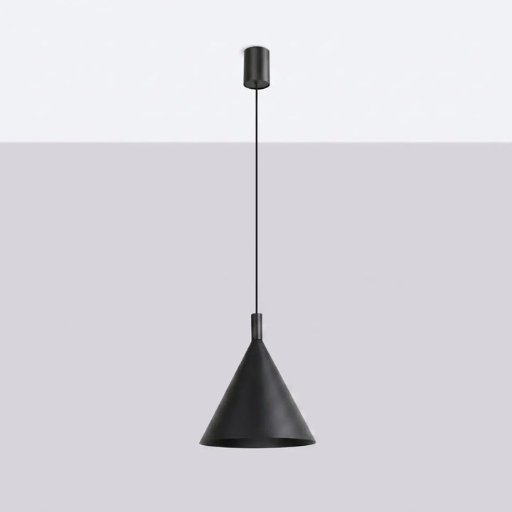 Suspension Luminaire noir éteinte, vue rapprochée
