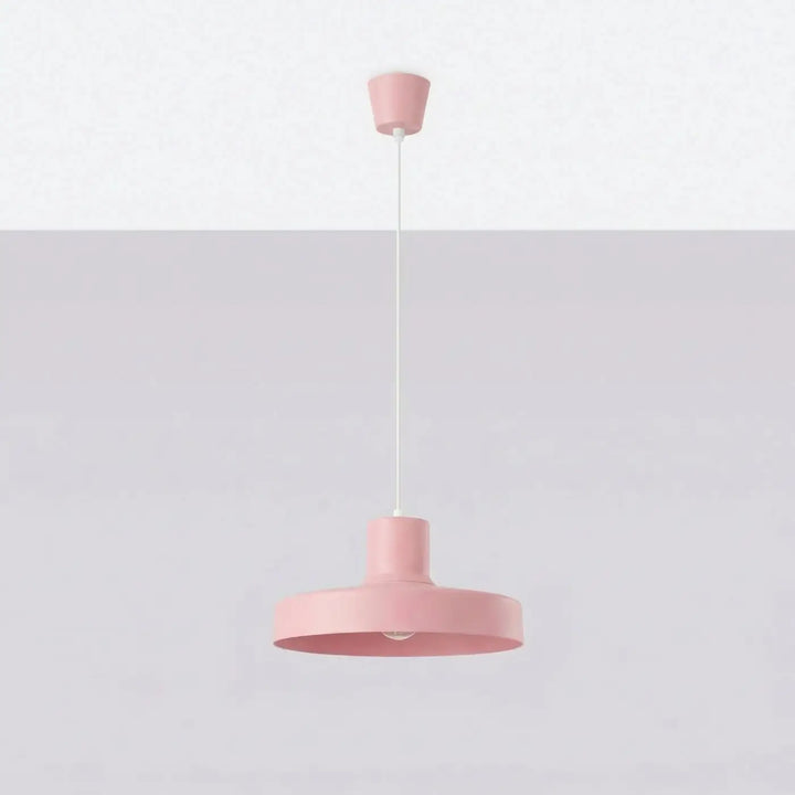 Suspension Luminaire rose éteinte, vue rapprochée