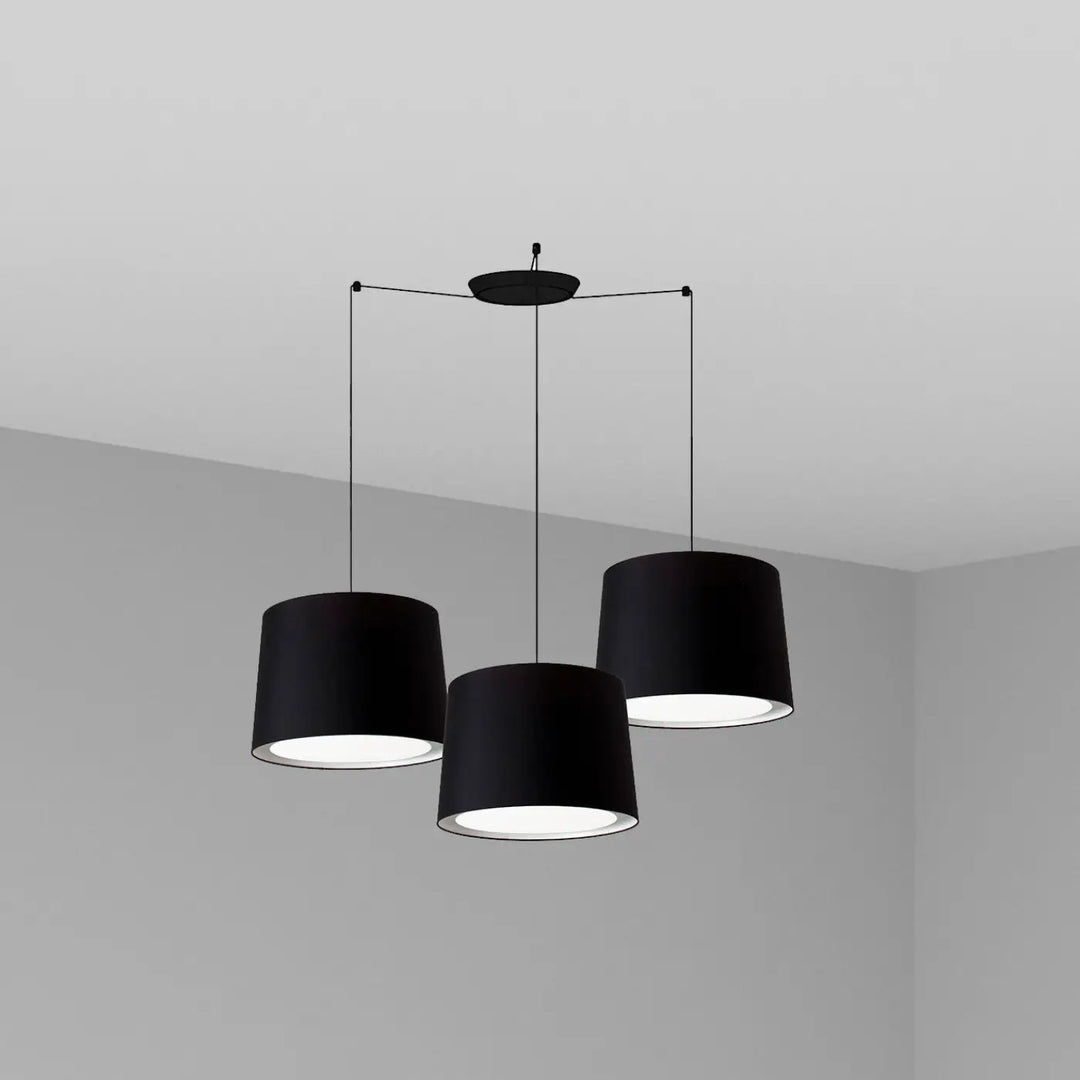 Suspension Conga 3 lumières abat-jour noir de Faro Barcelona