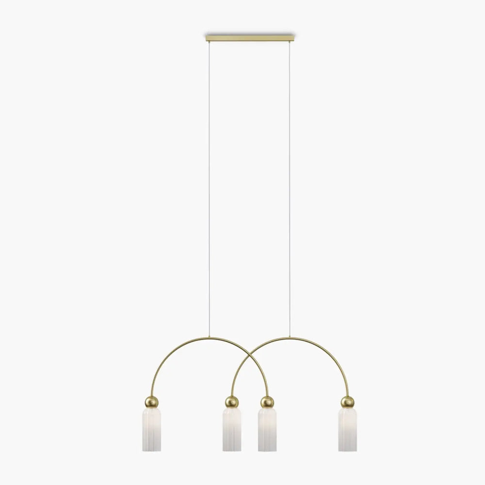 Suspension luminaire antic linéaire en laiton moderne avec quatre abat-jours en verre strié pour salle à manger