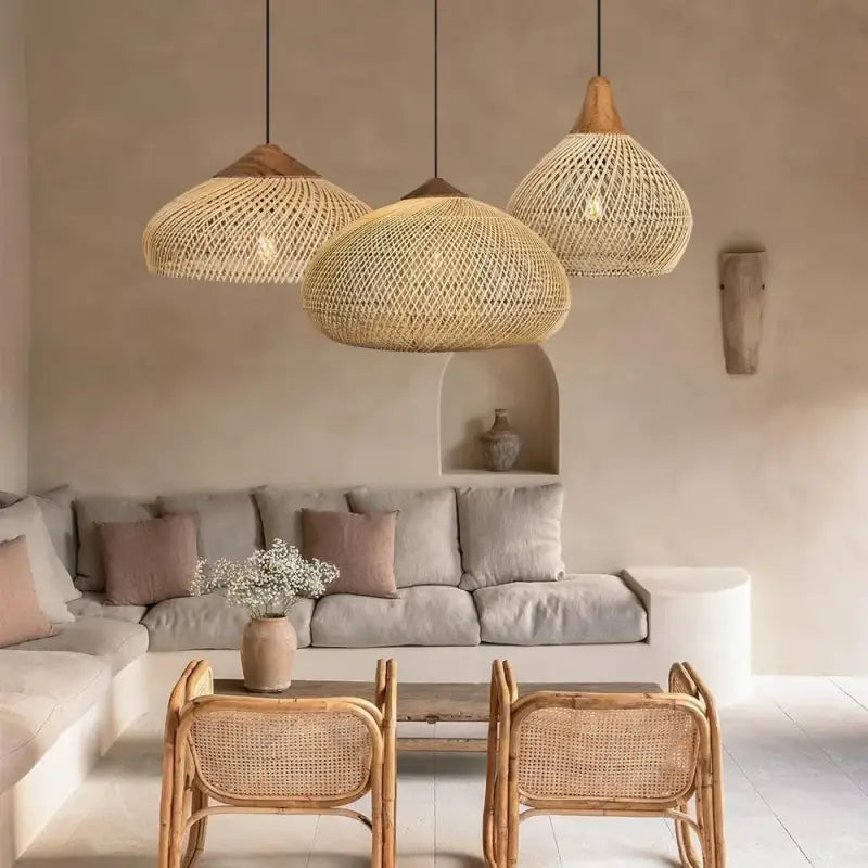 Suspension Artisanale Tressée En Forme De Chapeau

