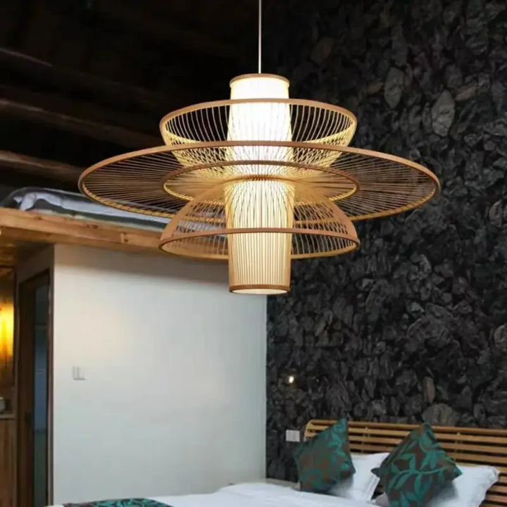 Suspension bambou design géométrique style zen et élégant

