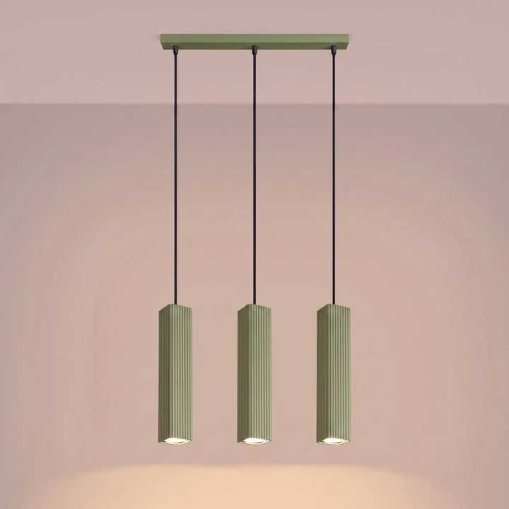 Suspension Rayo sauge en ligne à 3 tubes cannelés, allumée