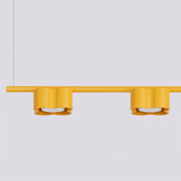 Suspension Ovio jaune en aluminium, détail du contour ondulé