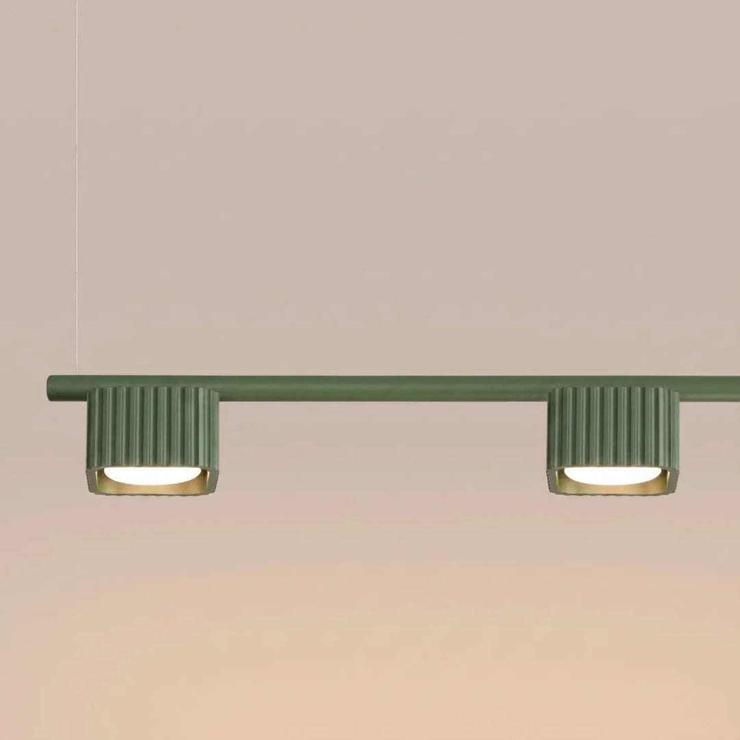Suspension Riff vert olive en aluminium, détail des cannelures