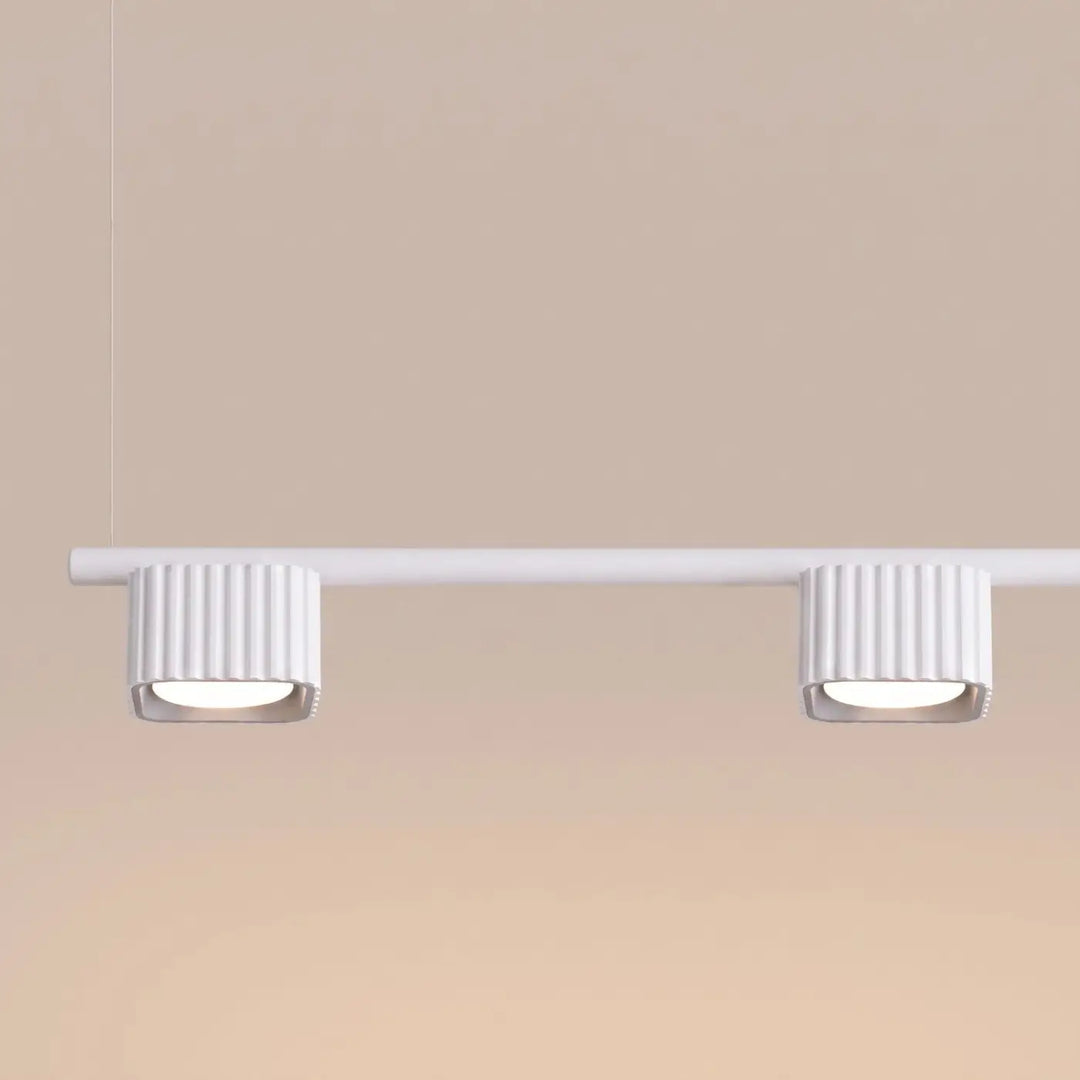 Suspension Riff blanche en aluminium, détail des cannelures