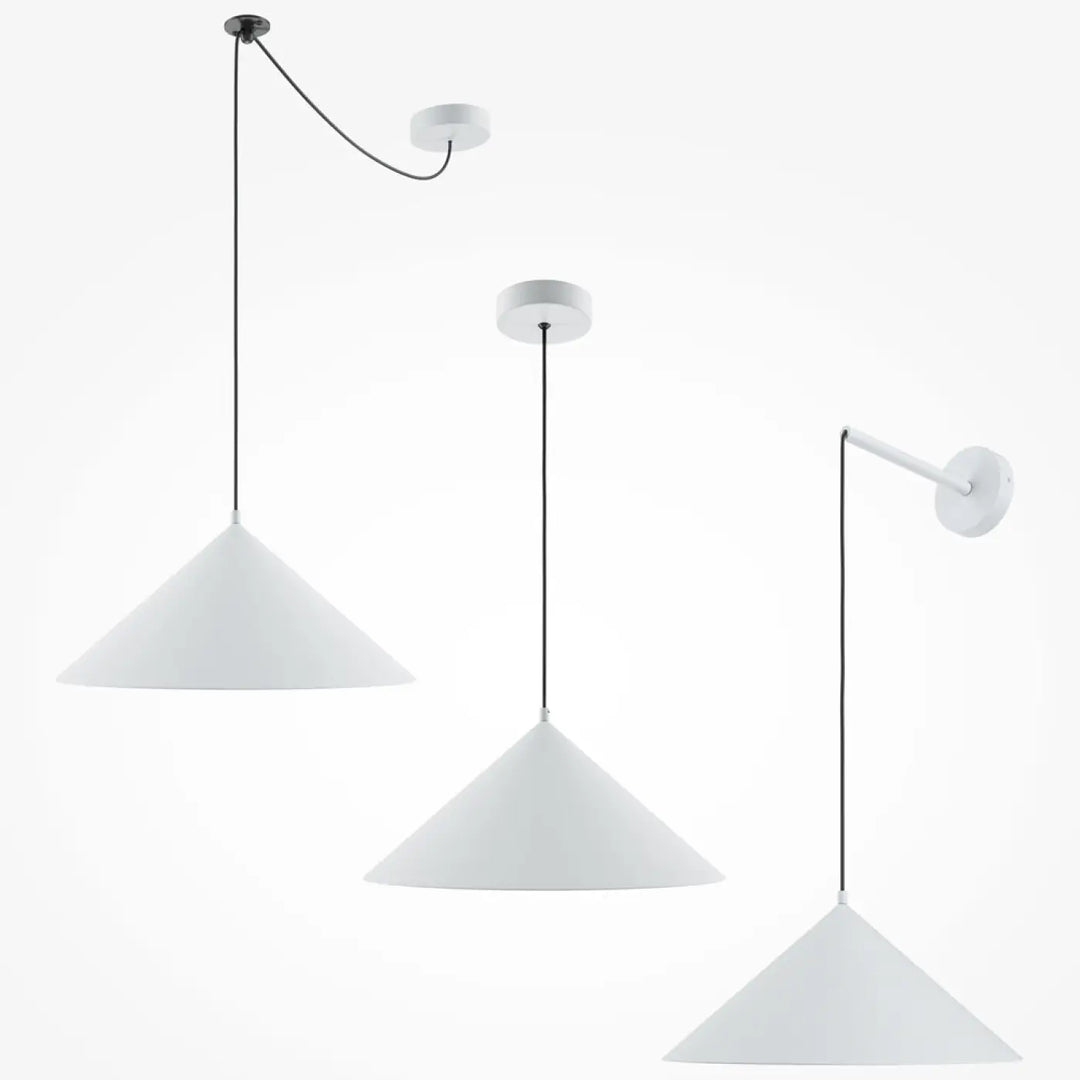 Suspension luminaire basic colors conique avec trois lampes coniques blanches minimalistes en métal mat et cordons noirs