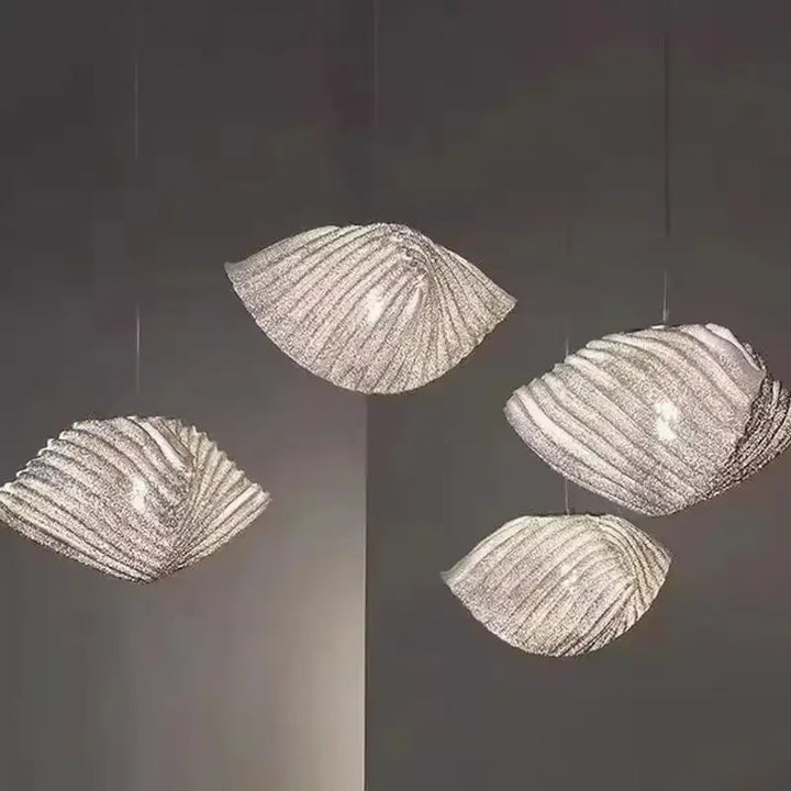 Suspension blanche plissée forme coquillage style moderne

